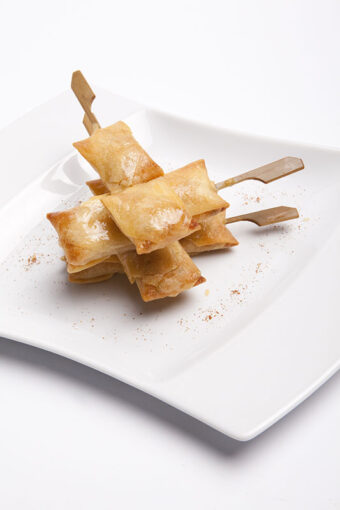 Frozen TWISTY SKEWERS (RED CURRY SHRIMP SKEWER IN FILO PASTRY)_Thai Tapas-Freshpack