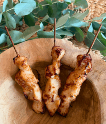 Brochette de poulet rôti – 100 % filet de poulet tendre et doré