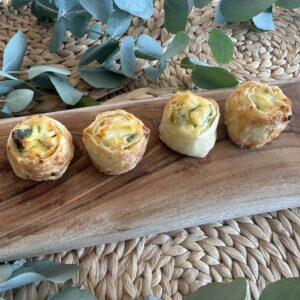 Rozichka – Mini feuilleté artisanal à la pâte filo, fromage frais et poireau