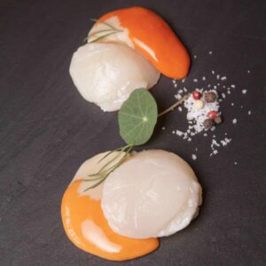 Frozen French scallops with coral